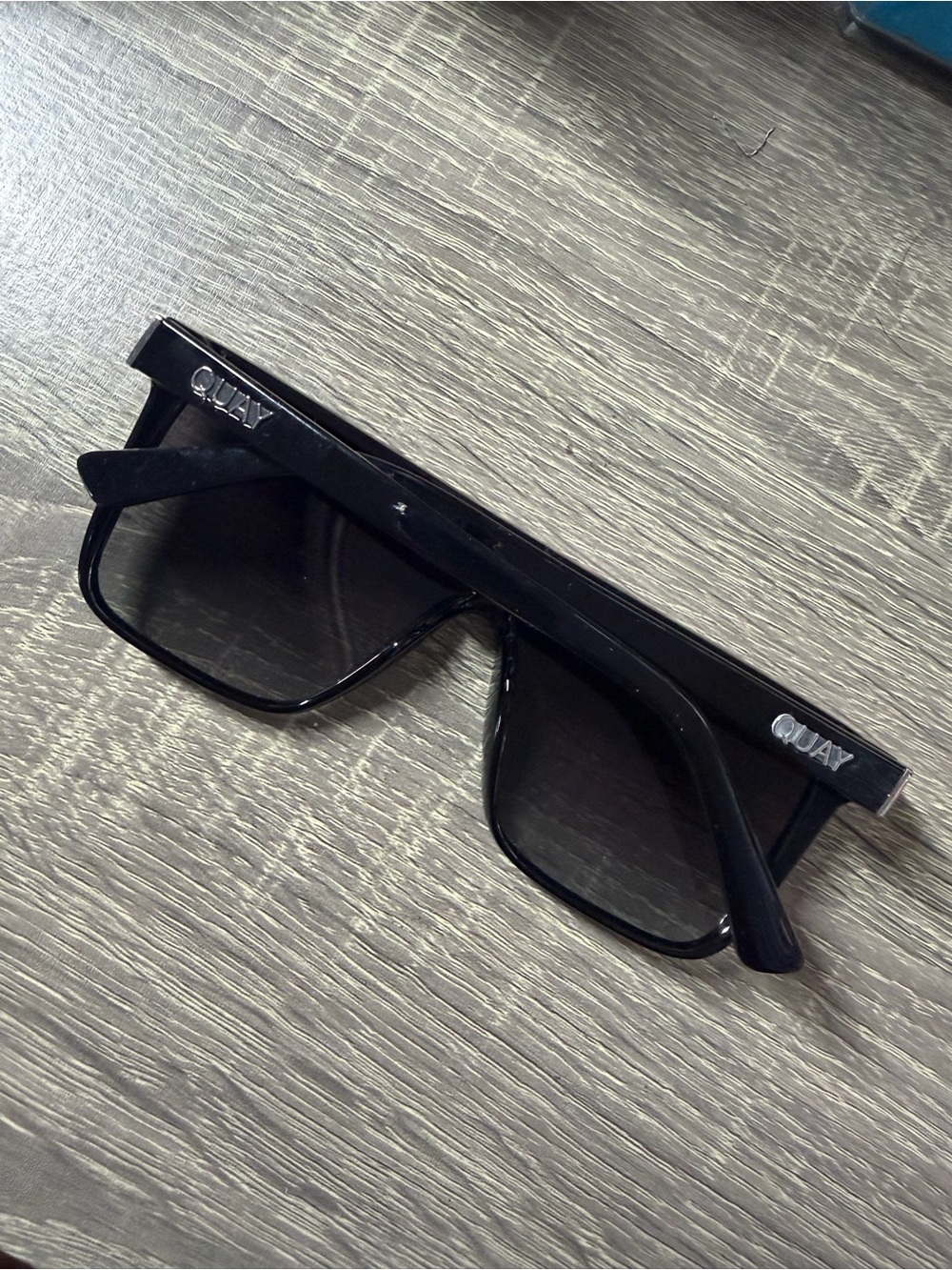 QUAY polarized Nightfall Sunglasses - Picture 4 of 5